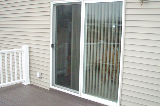 Barstow-screen-door-repair